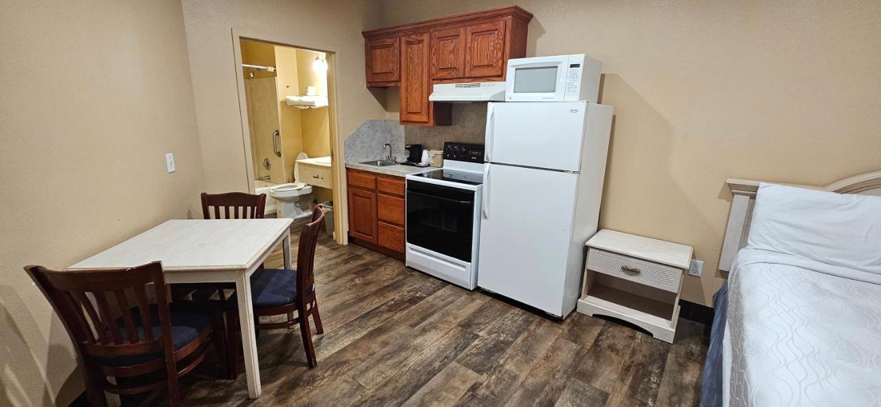 Weston Inn & Suites Rusk ภายนอก รูปภาพ