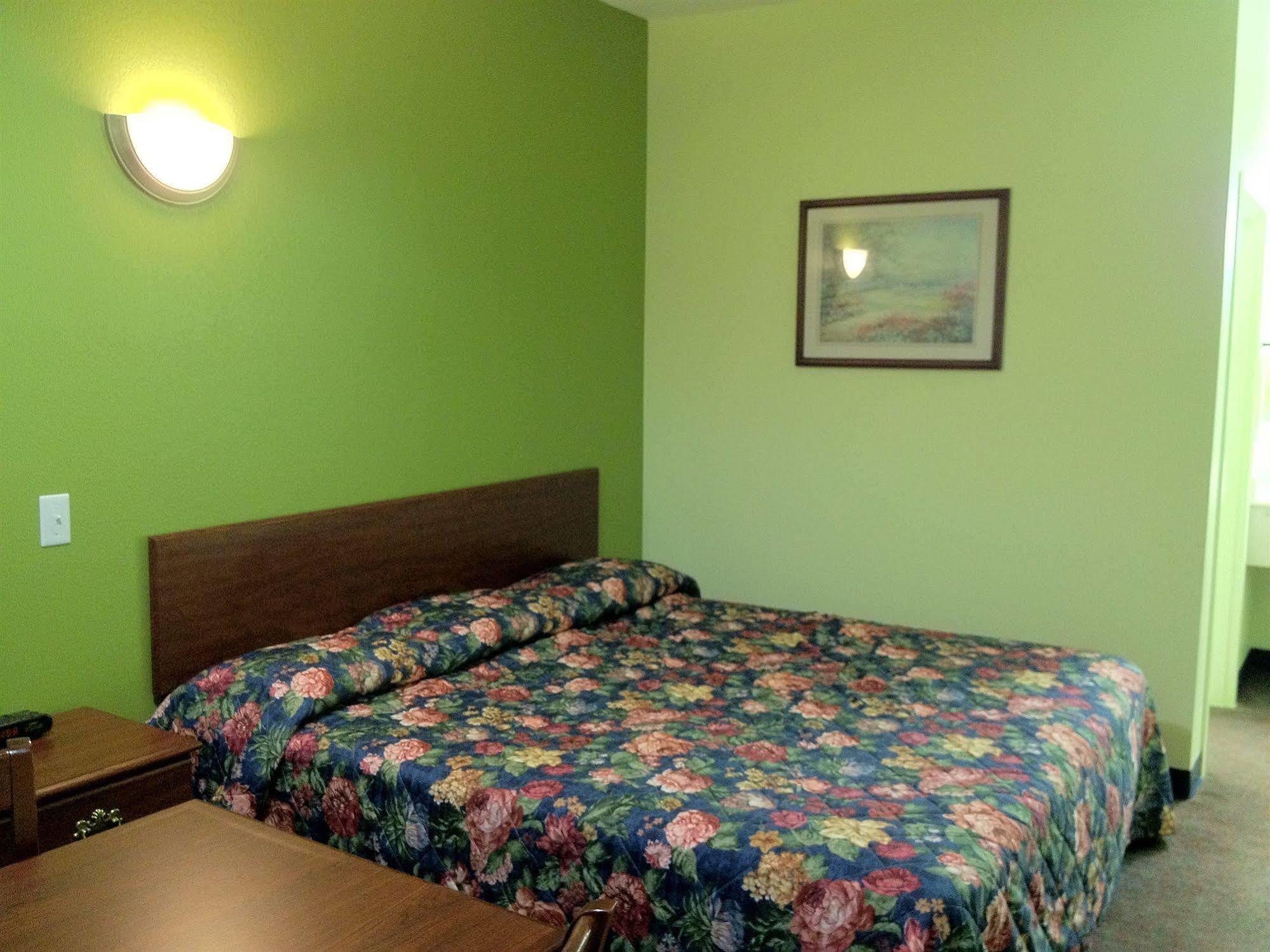 Weston Inn & Suites Rusk ภายนอก รูปภาพ