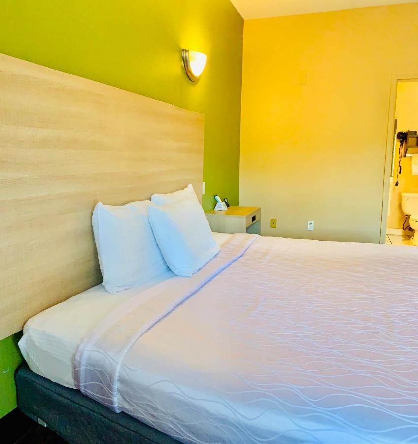 Weston Inn & Suites Rusk ภายนอก รูปภาพ