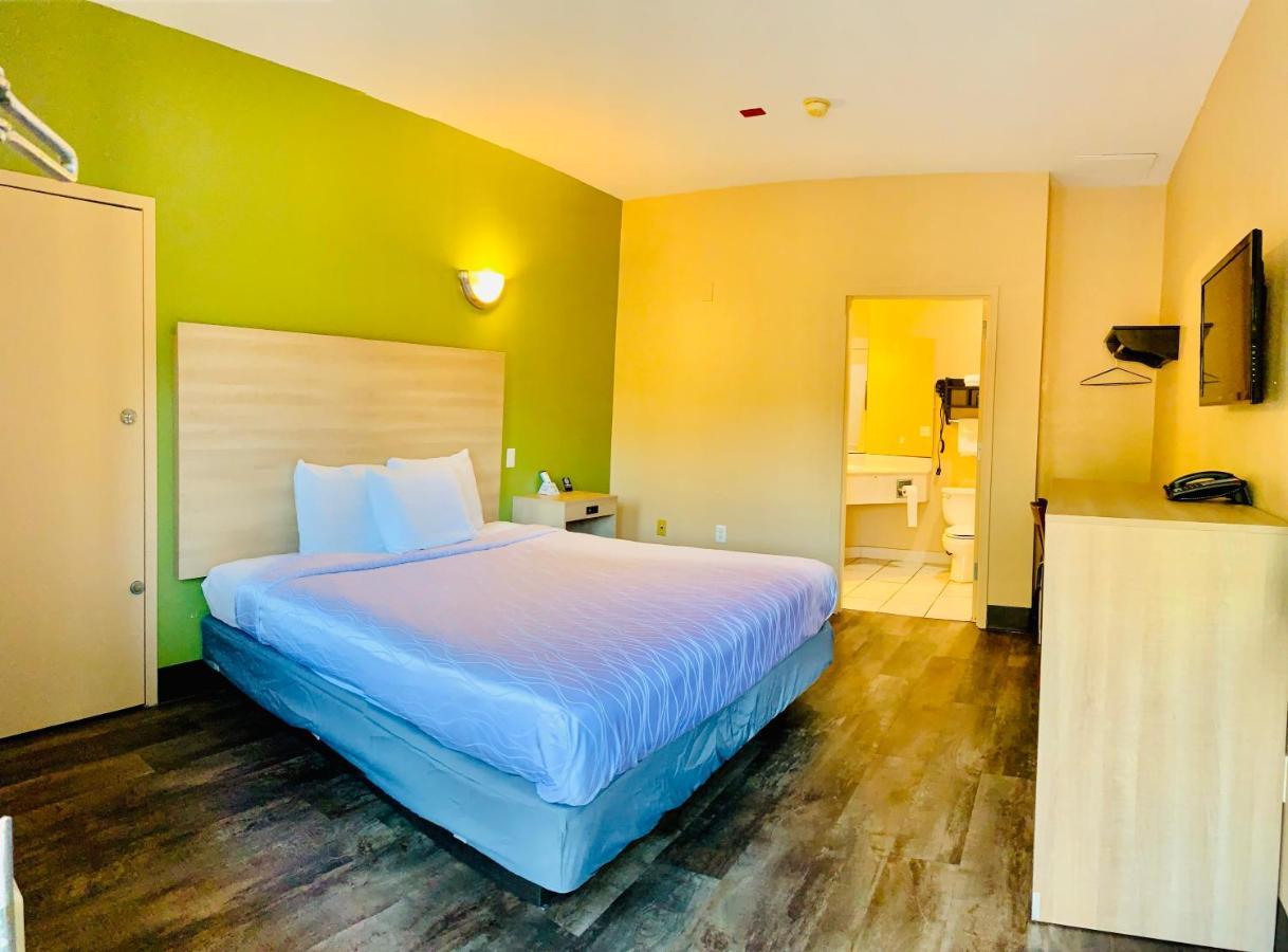 Weston Inn & Suites Rusk ภายนอก รูปภาพ